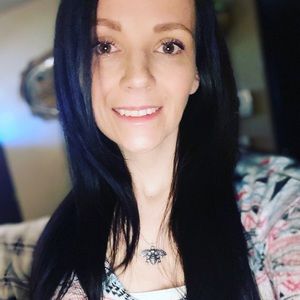 Meet your Posher, Laska